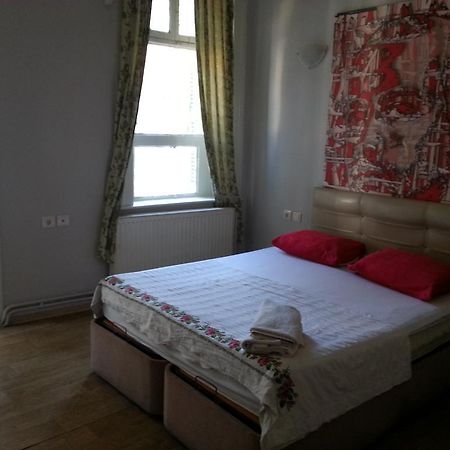 Laguna Otel Pansiyon Ізмір Екстер'єр фото