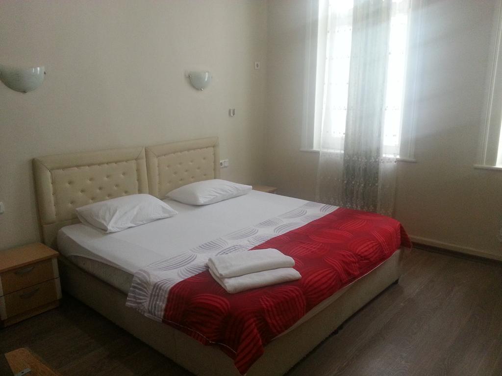 Laguna Otel Pansiyon Ізмір Екстер'єр фото